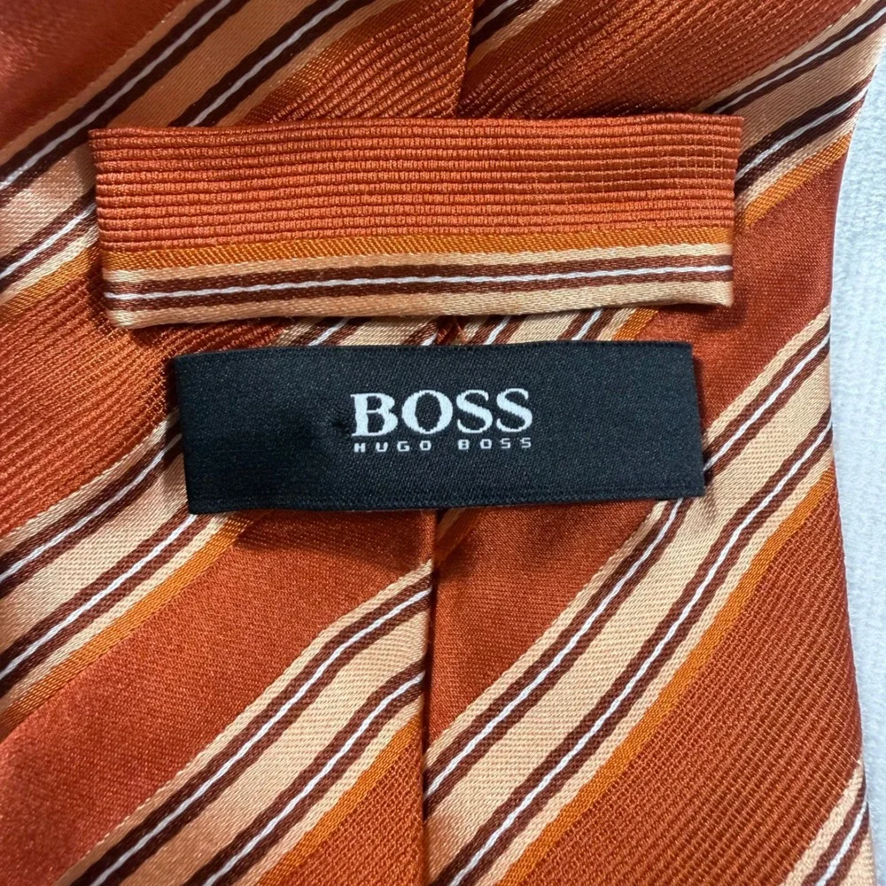 BOSS Hugo Boss 100% Silk Necktie Brown Orange Tan Designer Striped Made in Italy